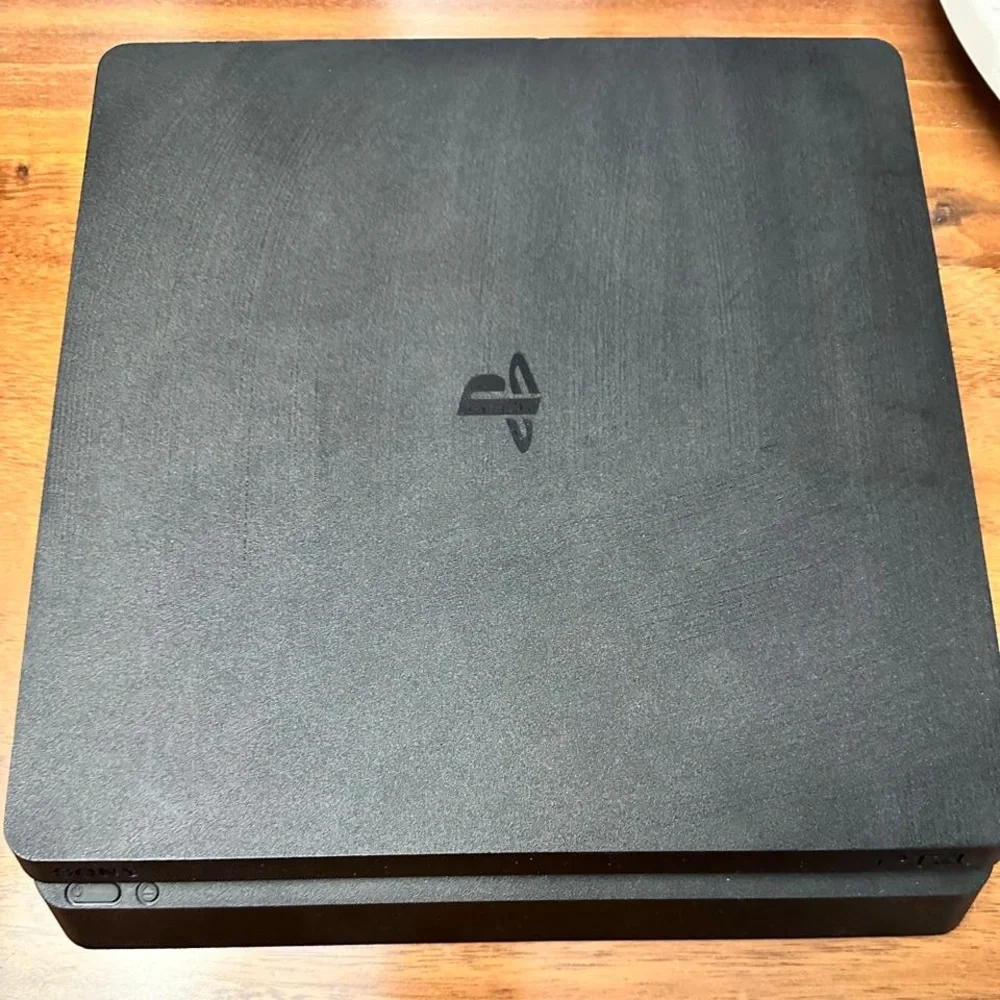 PS4 Game Console